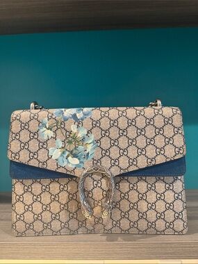 Gucci Beige GG Supreme Shoulder Bag with Blue Floral Accents